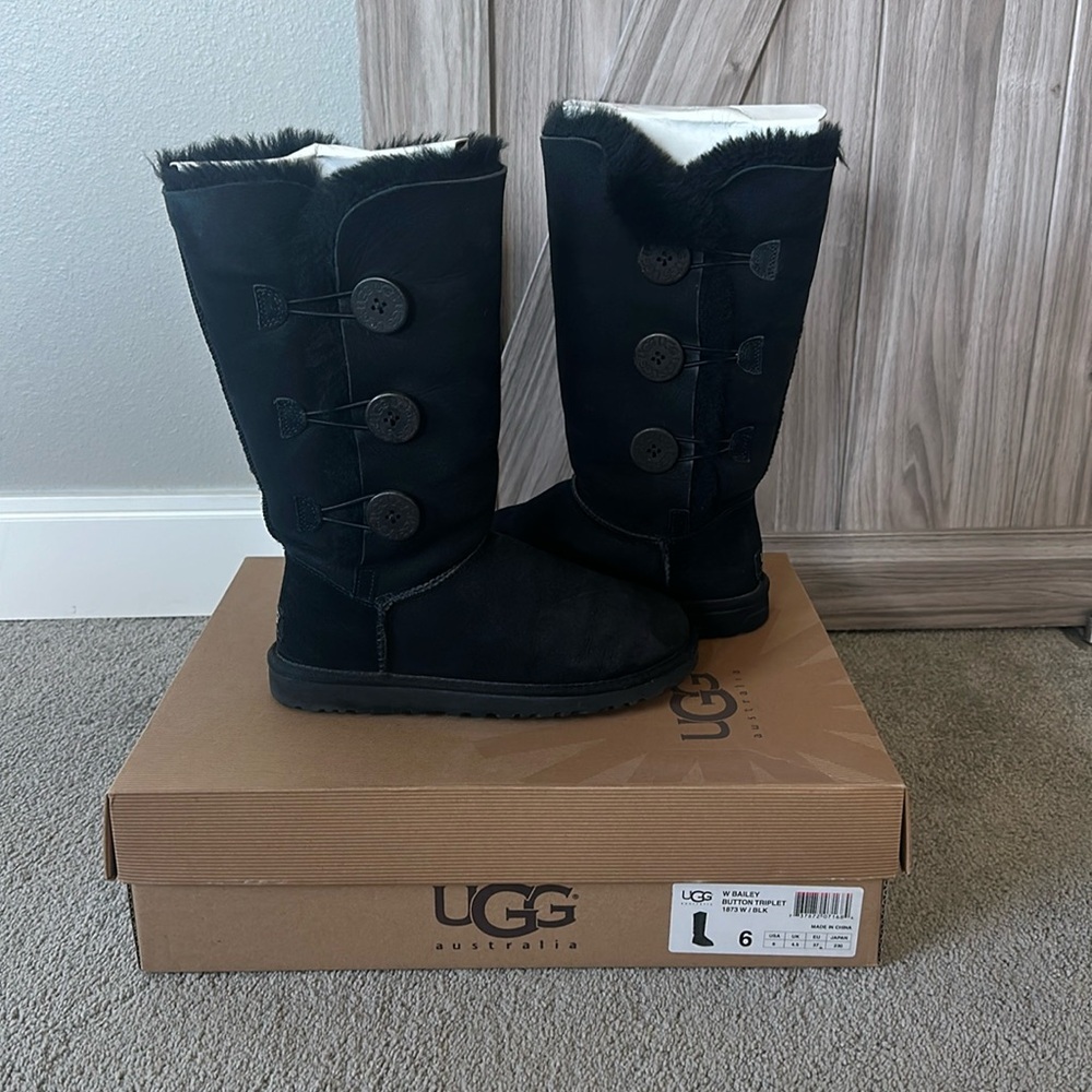 UGG Bailey Button Tall